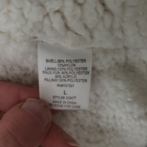 Charlotte Russe jacket with fur - Picture 4 of 6